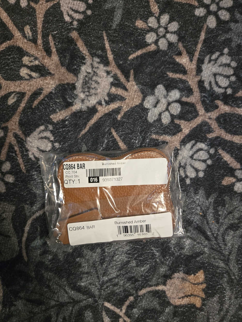 Coach Pebbled Leather Wavy Zip Around Wallet - Picture 2 of 5
